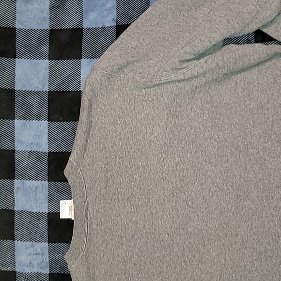 Y2k. Disney Store. Mickey Mouse. Pullover crewneck. Embroidered. Size Large. - Picture 15 of 15